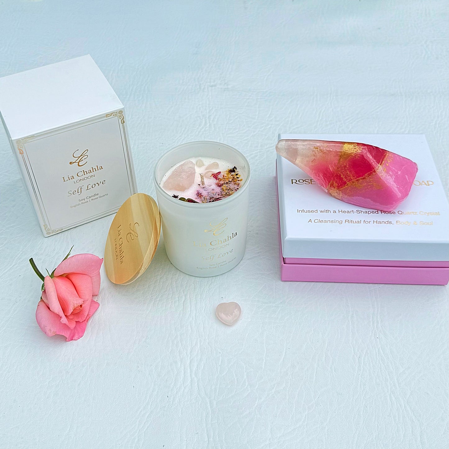 Luxury Rose Quartz Crystal Soap with Genuine Crystal Inside β Rose Scent (130g)