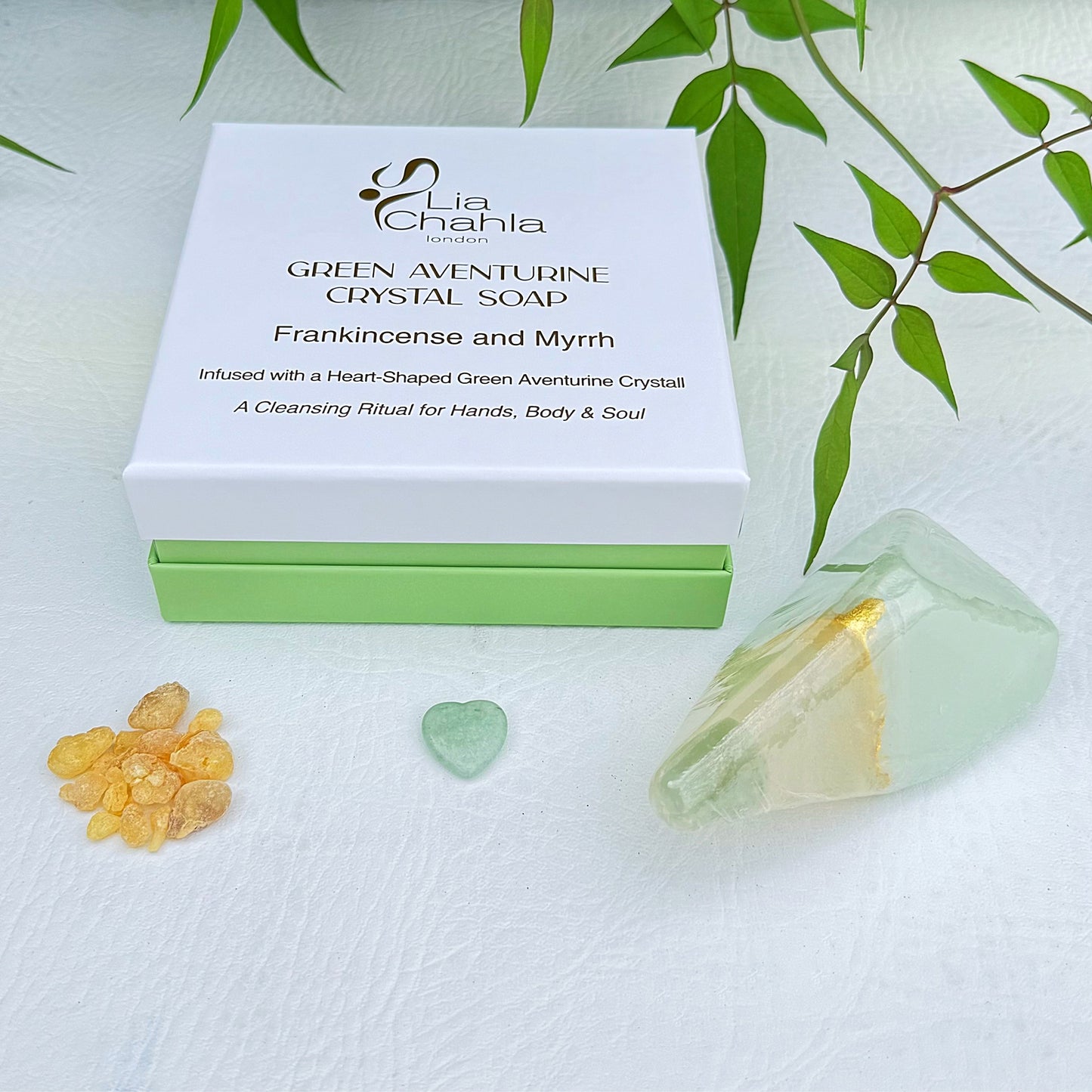 Luxury Green Aventurine Crystal Soap with Genuine Crystal Inside β Frankincense Scent (130g)