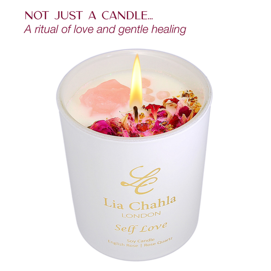 English Rose Candle with Rose Quartz Crystals (60 Hrs)